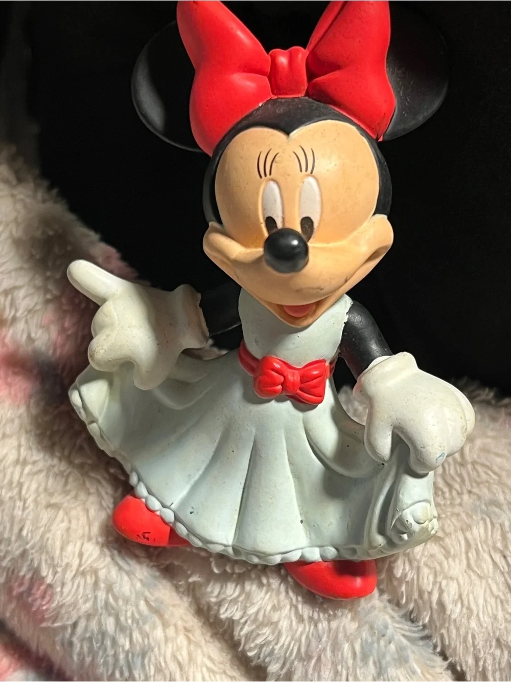 Vintage Disney Minnie Mouse PVC Figure White Dress Red Bow Applause China